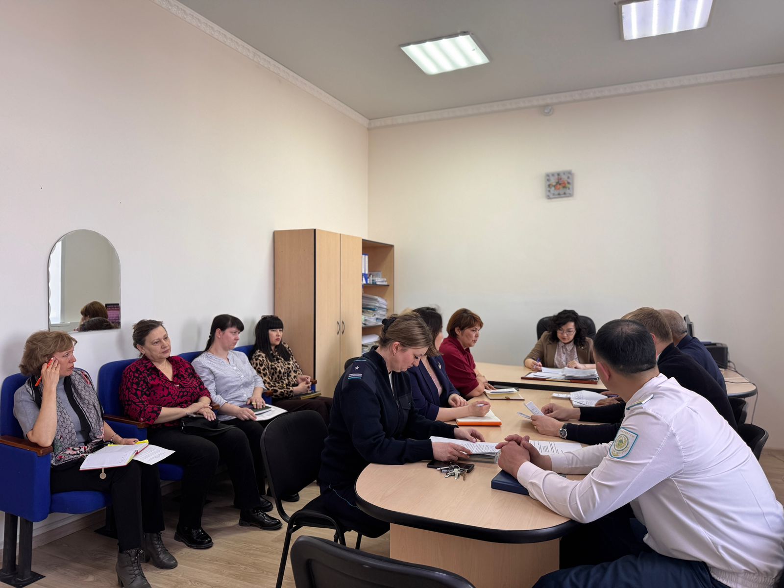 Жарқайың ауданында кәмелетке толмағандар ісі жөніндегі комиссияның кезектен тыс отырысы өтті