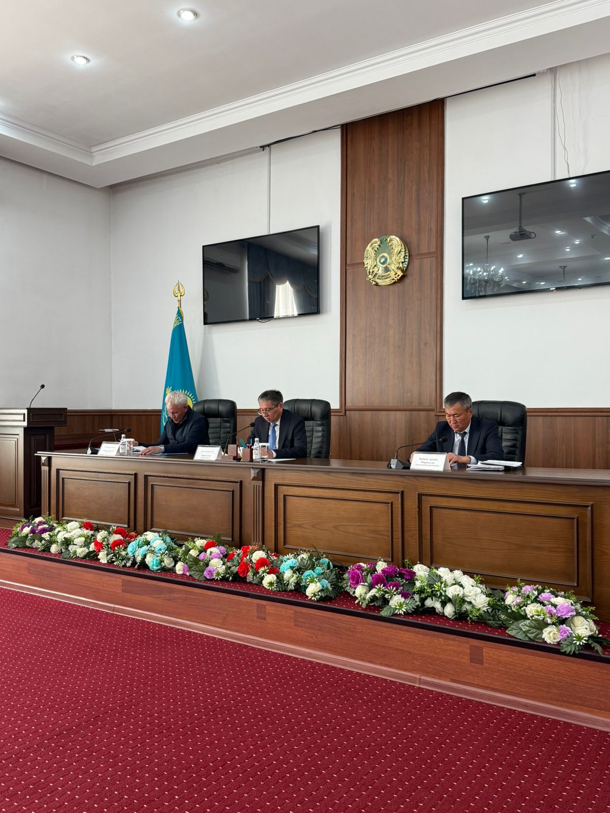 Алакөл ауданында ауыл шаруашылығы мәселелері бойынша жиын өтті