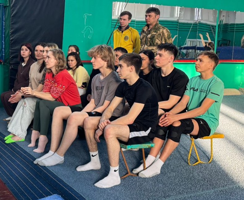 Спортшылар мен жаттықтырушылар құрамымен ақпараттық-түсіндіру іс-шарасы