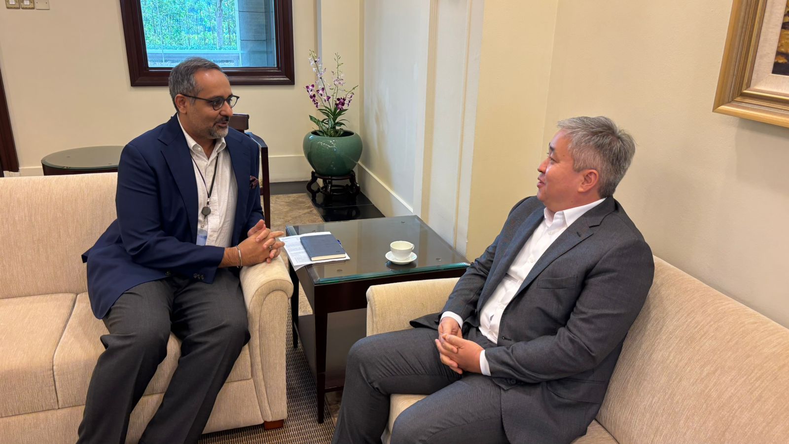 Қазақстан мен Сингапур екіжақты ынтымақтастықтың өзекті мәселелері бойынша «сағаттарды теңестірді»