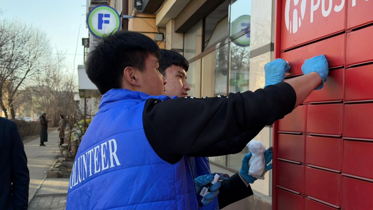Өрмекші-адам есірткі жарнамасына қарсы: Өскеменде «Stop Narco Graffiti» акциясы өтті