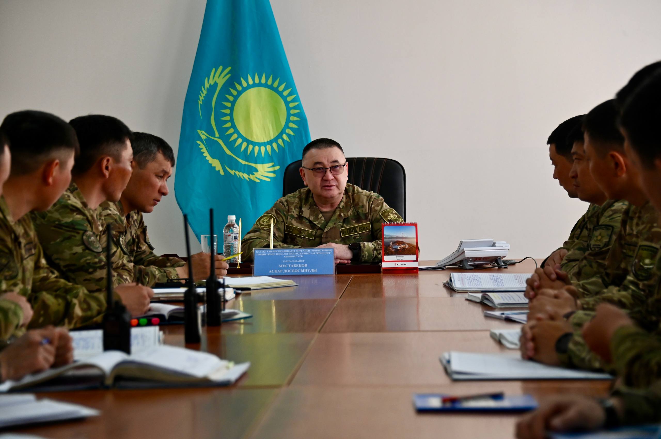 Тәртіп пен тәрбие басты назарда: Қорғаныс министрінің орынбасары Гвардейск гарнизонында тәрбие жұмысының басым бағыттарын айқындады