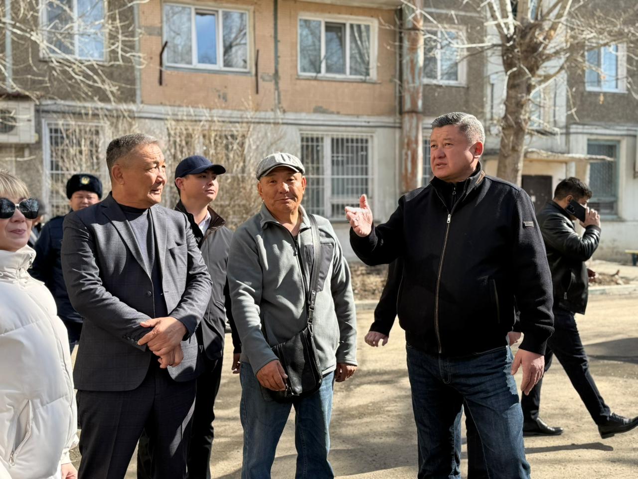 Қасым Қайсенов кентінде мемлекеттік органдар өкілдері мен қоғам белсенділерінің қатысуымен сауда нысандарының санитарлық жағдайын бағалау мақсатында тексеру жүргізілді.