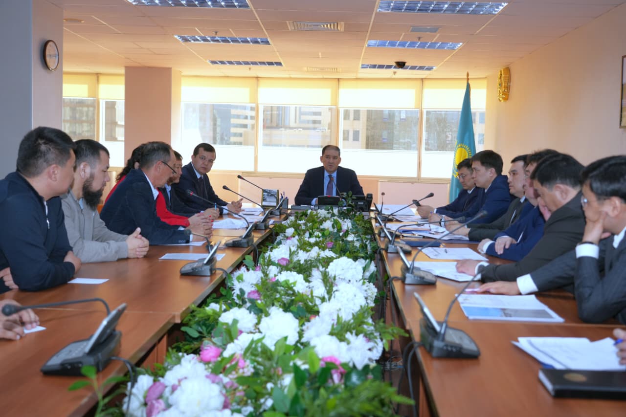 Көлік министрлігінде Жамбыл облысындағы теміржол вокзалдарын жаңғырту жұмыстарының барысы талқыланды