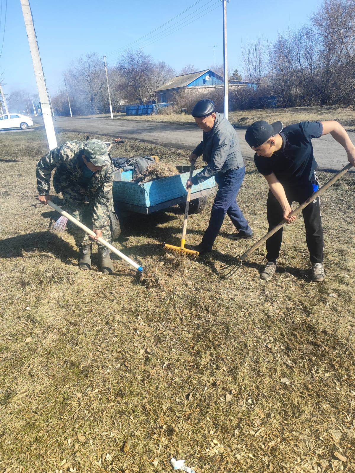 2 апреля 2026 года в Бескудукском сельском округе состоялся  «Чистый четверг» в рамках республиканской экологической акции «Таза Қазақстан». В данном мероприятие приняли  участие  жители округа, акимат сельского округа, организация образования,  принять активное участие в благоустройстве и очистке своих территорий. Совместными усилиями мы создали более чистую, комфортную и экологичную среду для жизни и работы.