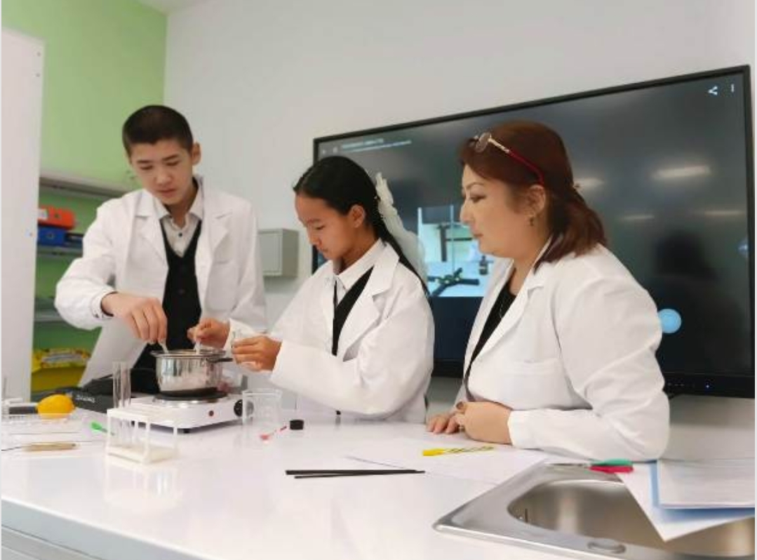 Сазды орта мектебі: келешек мектебінің жарқын үлгісі