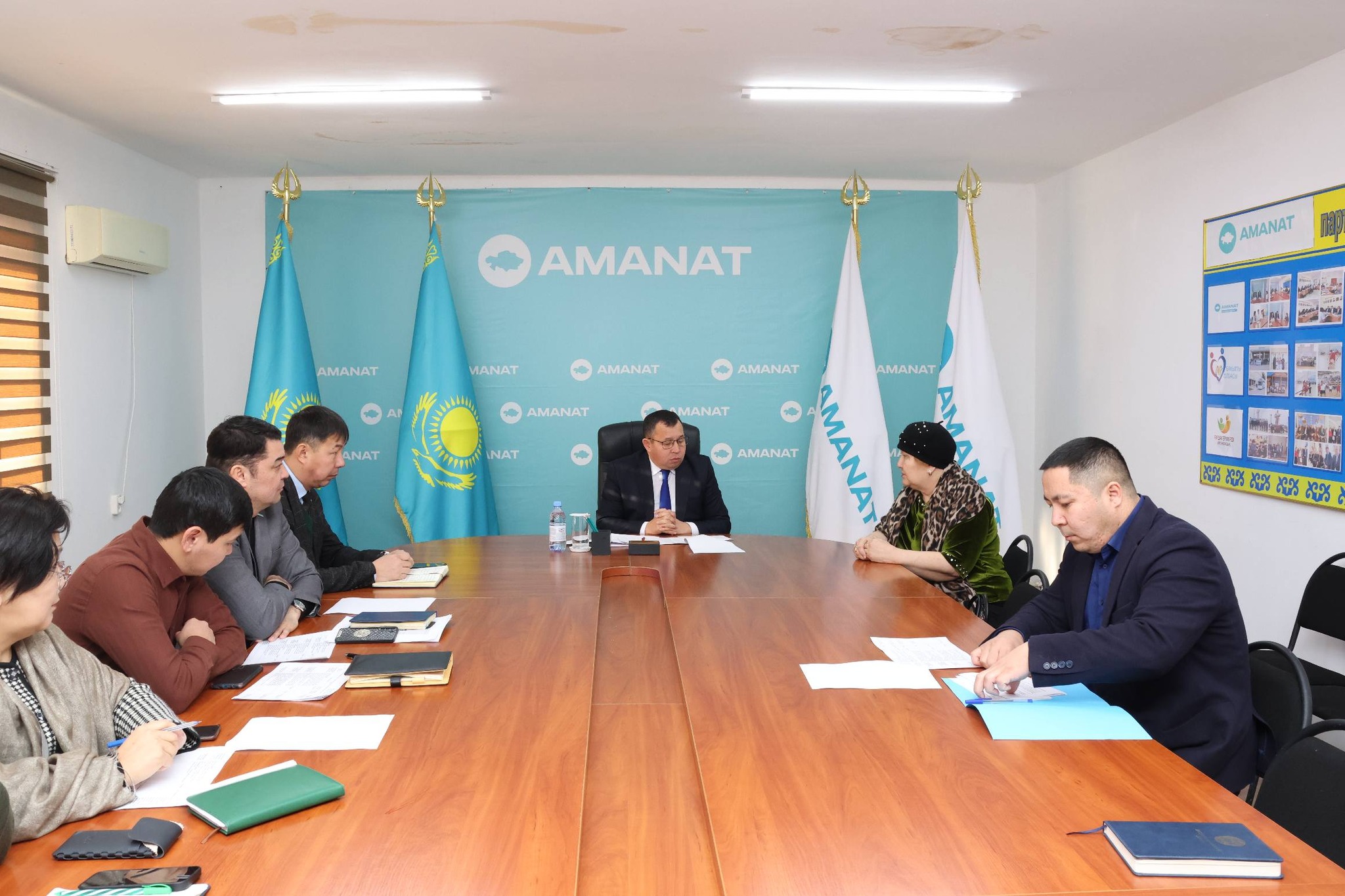 АУДАН ӘКІМІ ТҰРҒЫНДАРДЫҢ МӘСЕЛЕЛЕРІН ТЫҢДАДЫ