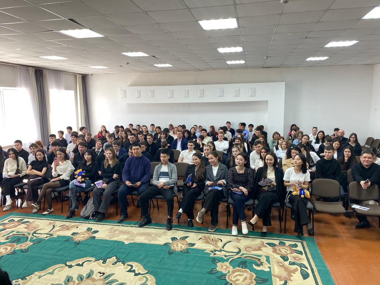 Ш. Уәлиханов атындағы Көкшетау мемлекеттік университетінің өкілдері аудан мектептерінің түлектерімен  кездесу өткізді.