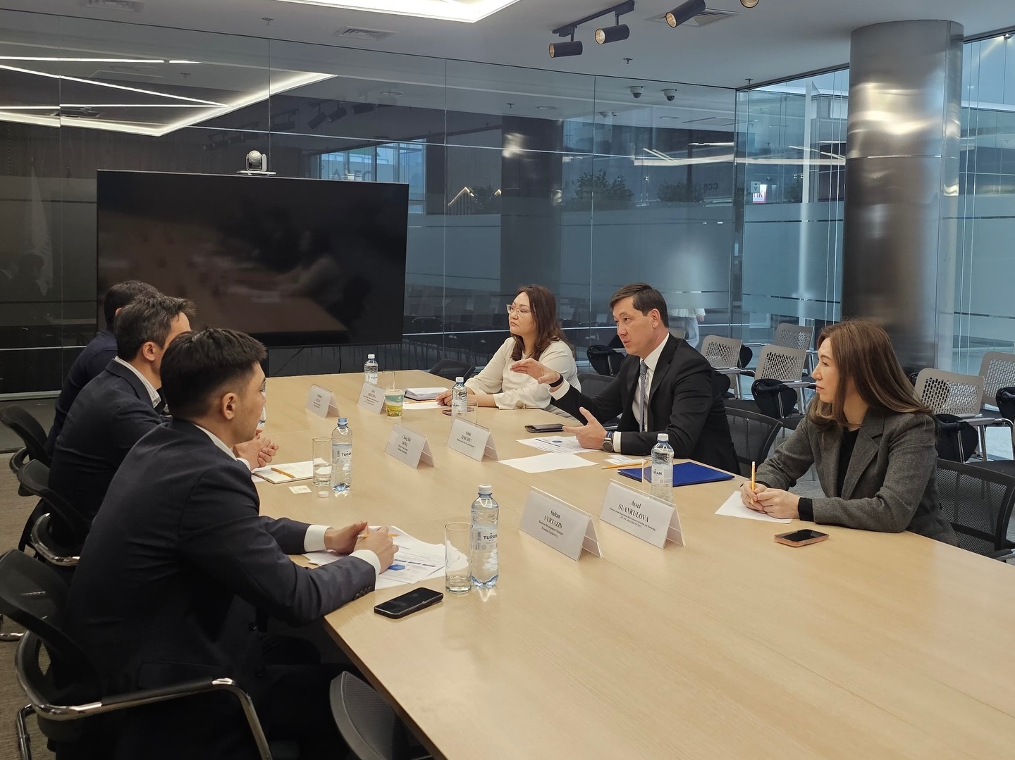 Облыс әкімінің орынбасары Ардақ Темірханұлы «Hyundai engineering co., ltd.» компаниясының бас директорымен кездесті