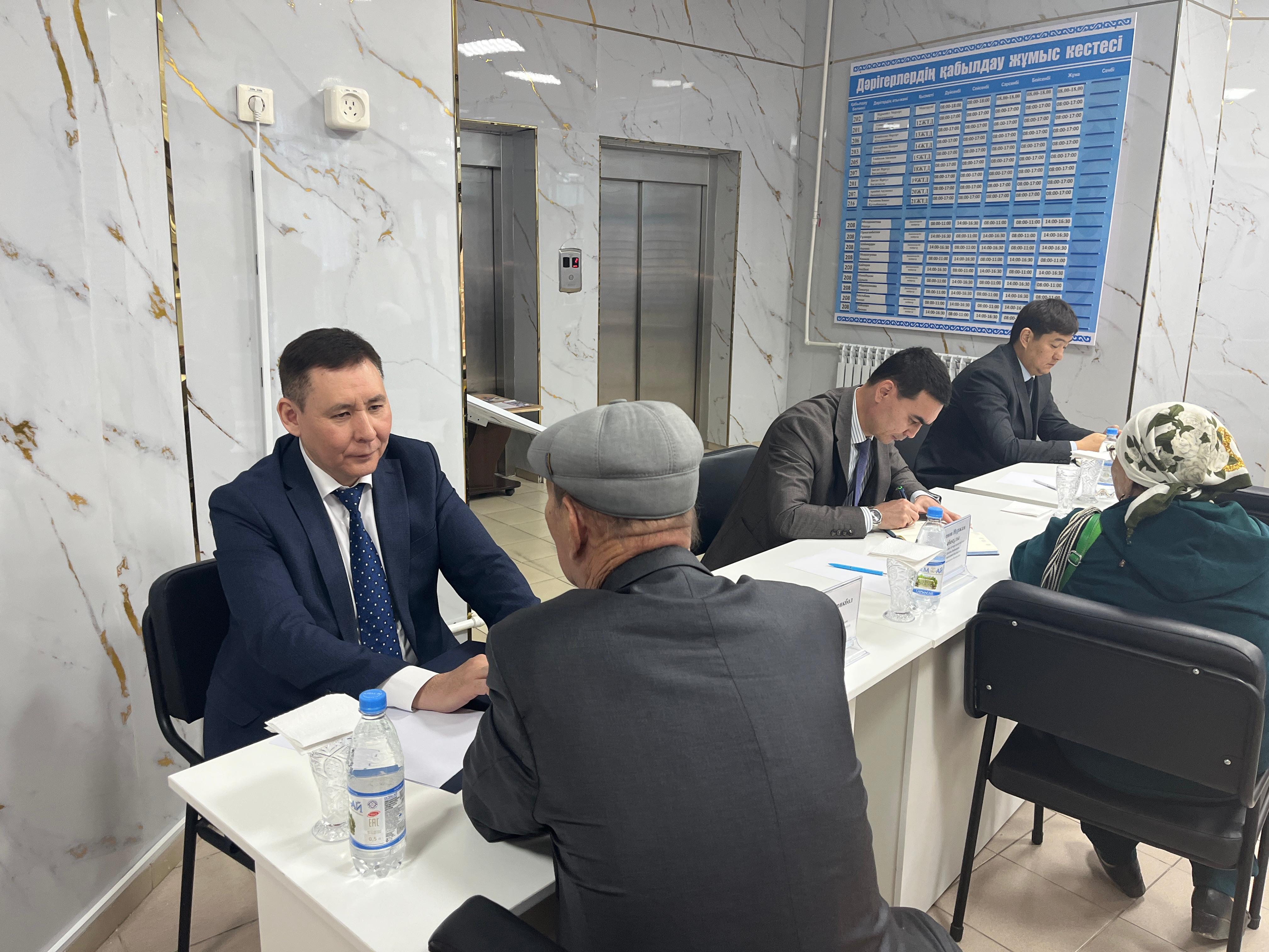 «ДЕНСАУЛЫҚ ЖӘНЕ АДАМ ҚҰҚЫҚТАРЫ АПТАЛЫҒЫ» АЯСЫНДА АЗАМАТТАРДЫ ҚАБЫЛДАУ ӨТКІЗІЛДІ