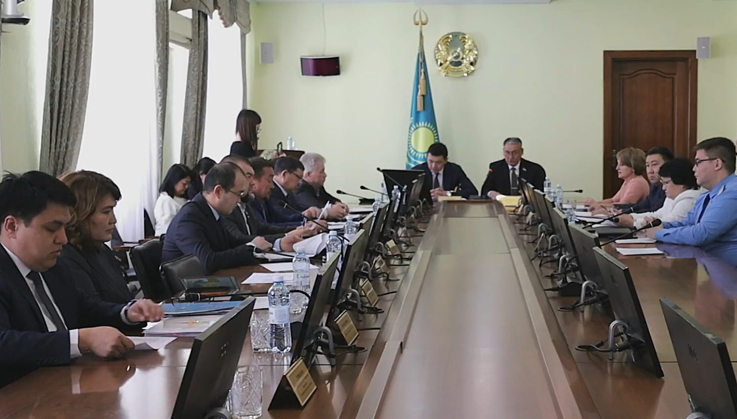 Н.К.Макревтың төрағалығымен Екібастұз қалалық мәслихатының кезектен тыс ХLІ сессиясы өтті.