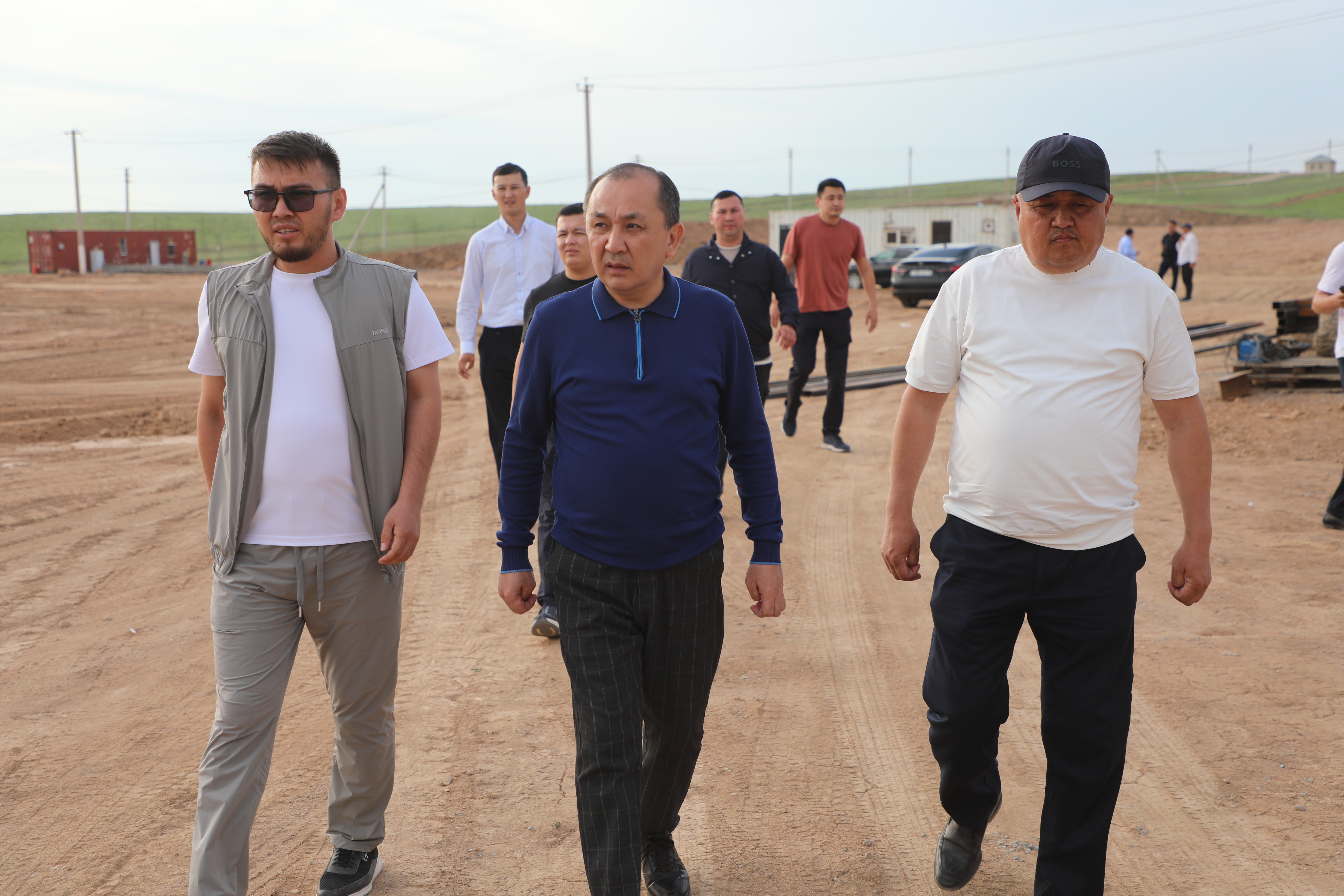 САРЫАГАШ: ПОРУЧЕНО УСКОРИТЬ ТЕМПЫ СТРОИТЕЛЬСТВА ОБЪЕКТОВ В ПРОИЗВОДСТВЕННОЙ ЗОНЕ