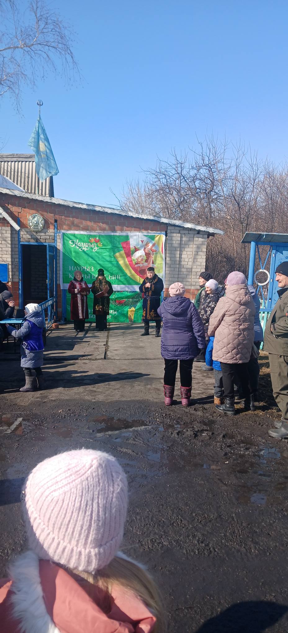 22 наурызда Бесқұдық ауылдық округінде Наурыз мейрамының мерекесі тексерілді. Тұрғындарды ауылдық округ әкімі А. С. Төкенова, Бесқұдық ОШ директоры Е. Б. Кашинская құттықтады.