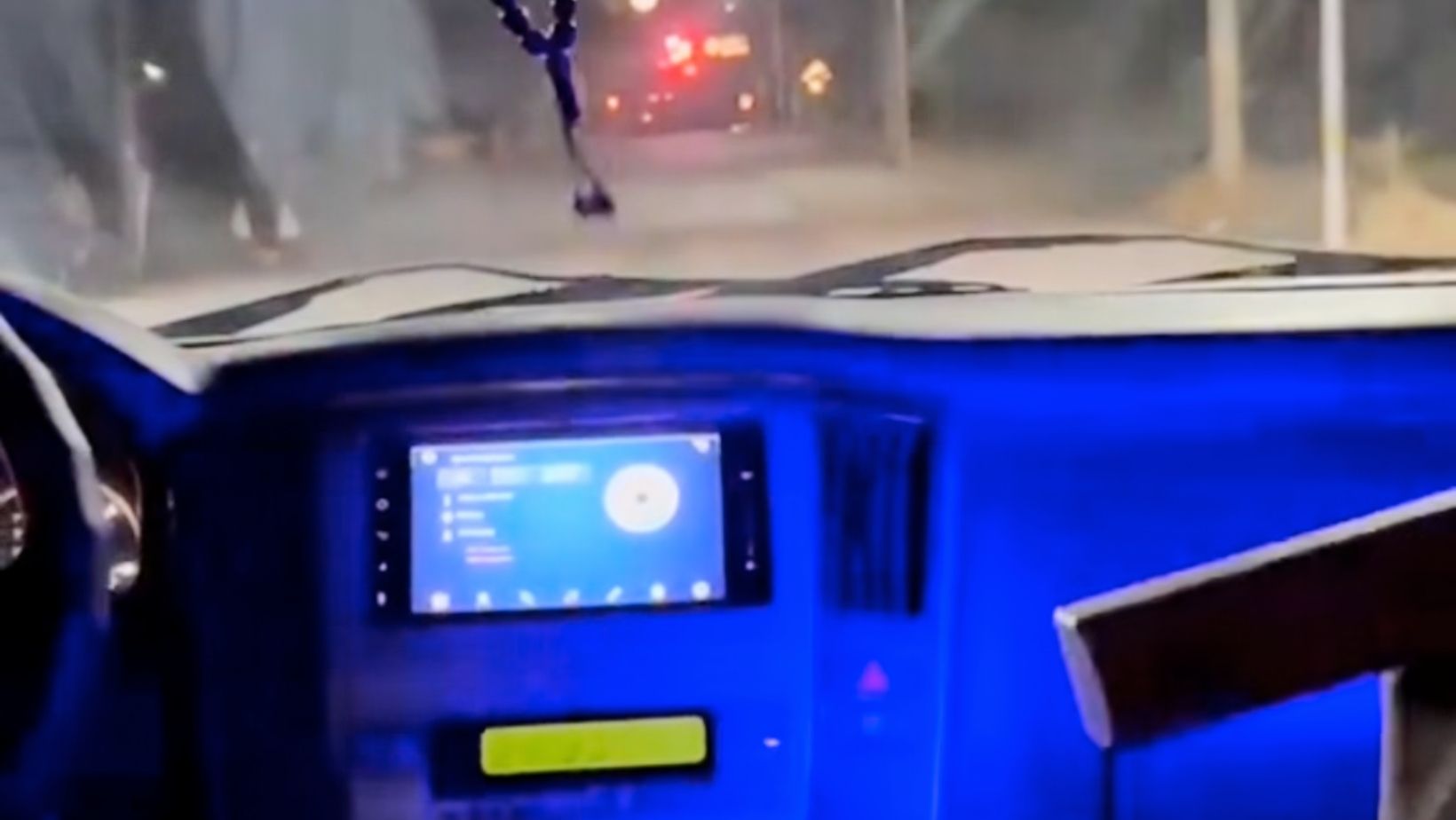 ЖАРИЯЛАНЫМ ІЗІМЕН: КӘМЕЛЕТКЕ ТОЛМАҒАН ЖҮРГІЗУШІ ЖАУАПКЕРШІЛІККЕ ТАРТЫЛДЫ