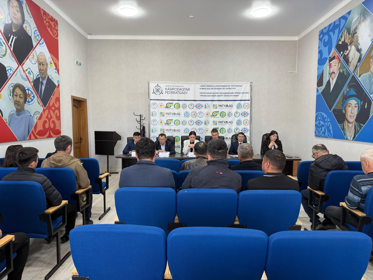 Абай облысының құрылыс ұйымының өкілдерімен кездесу.