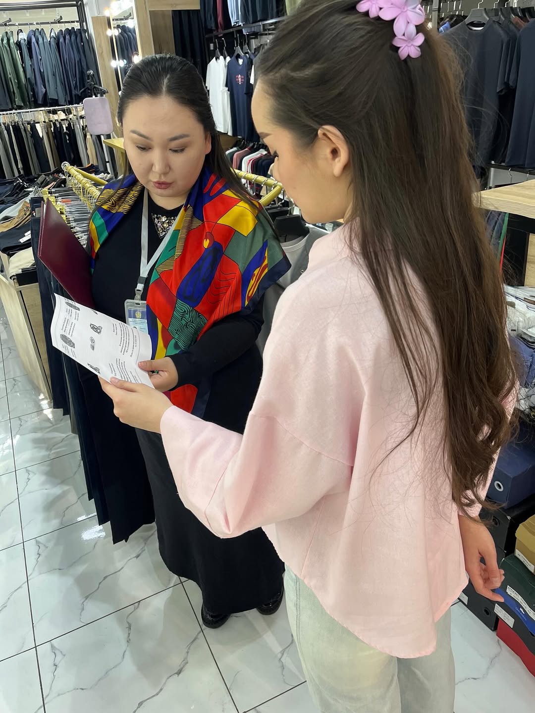 ТАУАР БЕЛГІСІН ТІРКЕУ ЖӘНЕ ГЕОГРАФИЯЛЫҚ НҰСҚАМАЛАР БОЙЫНША САУДА ОРЫНДАРЫНДА ТҮСІНДІРМЕ ЖҮРГІЗІЛДІ