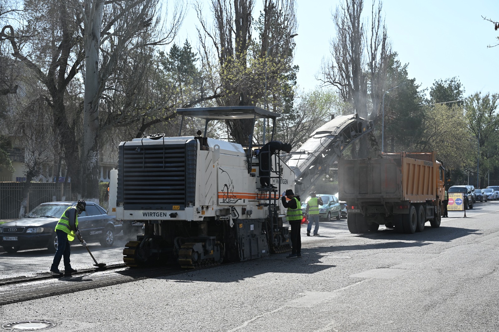 Талдықорғанда жол жөндеу жұмыстары қарқын алды