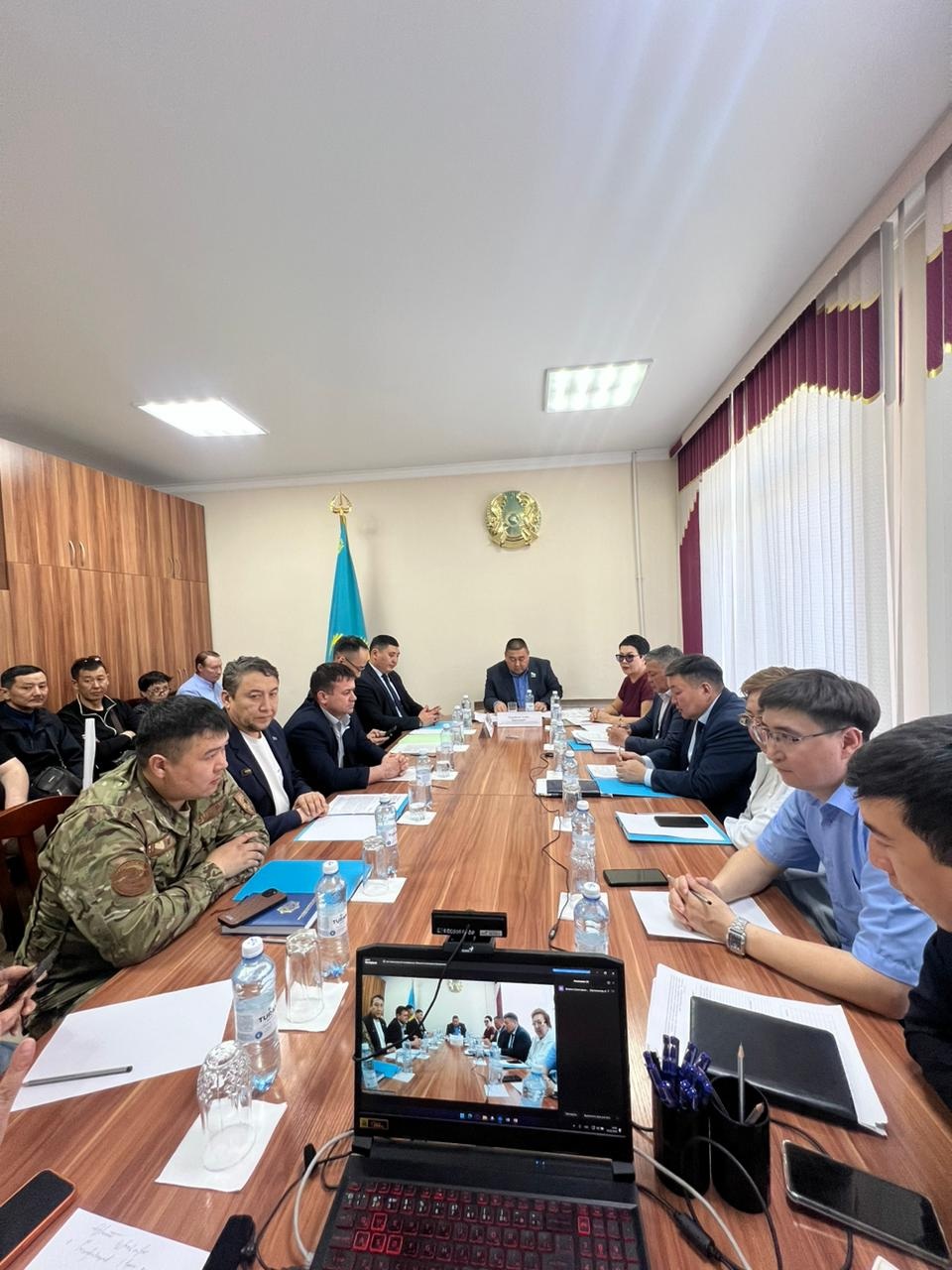 3 сәуірде А.К. Омарбековтның төрағалығымен Шахтинск қалалық мәслихатының уақытша жұмыс комиссиясы мен «AMANAT» партиясы Шахтинск қалалық филиалының партиялық бақылау комиссиясының және Шахтинск қаласының Қоғамдық кеңесінің бірлескен отырысы болып өтті.