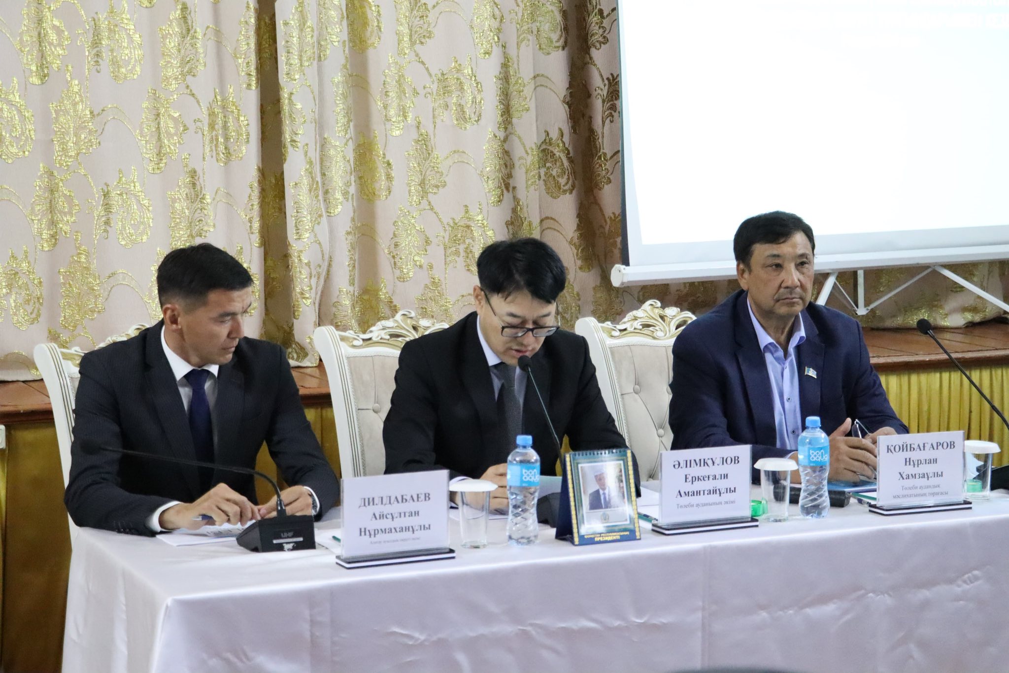 АЛАТАУДА ТҰРҒЫНДАР МӘСЕЛЕСІ ТЫҢДАЛДЫ