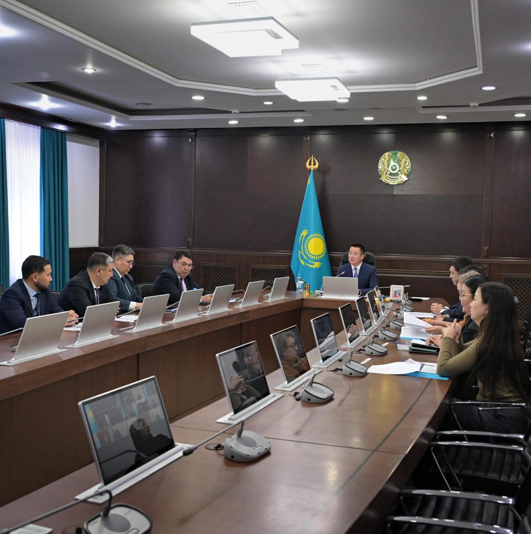 Павлодар облысында 2026 жылы жолдарды жөндеу және салу бойынша жобаларды іске асыру мәселелері талқыланды
