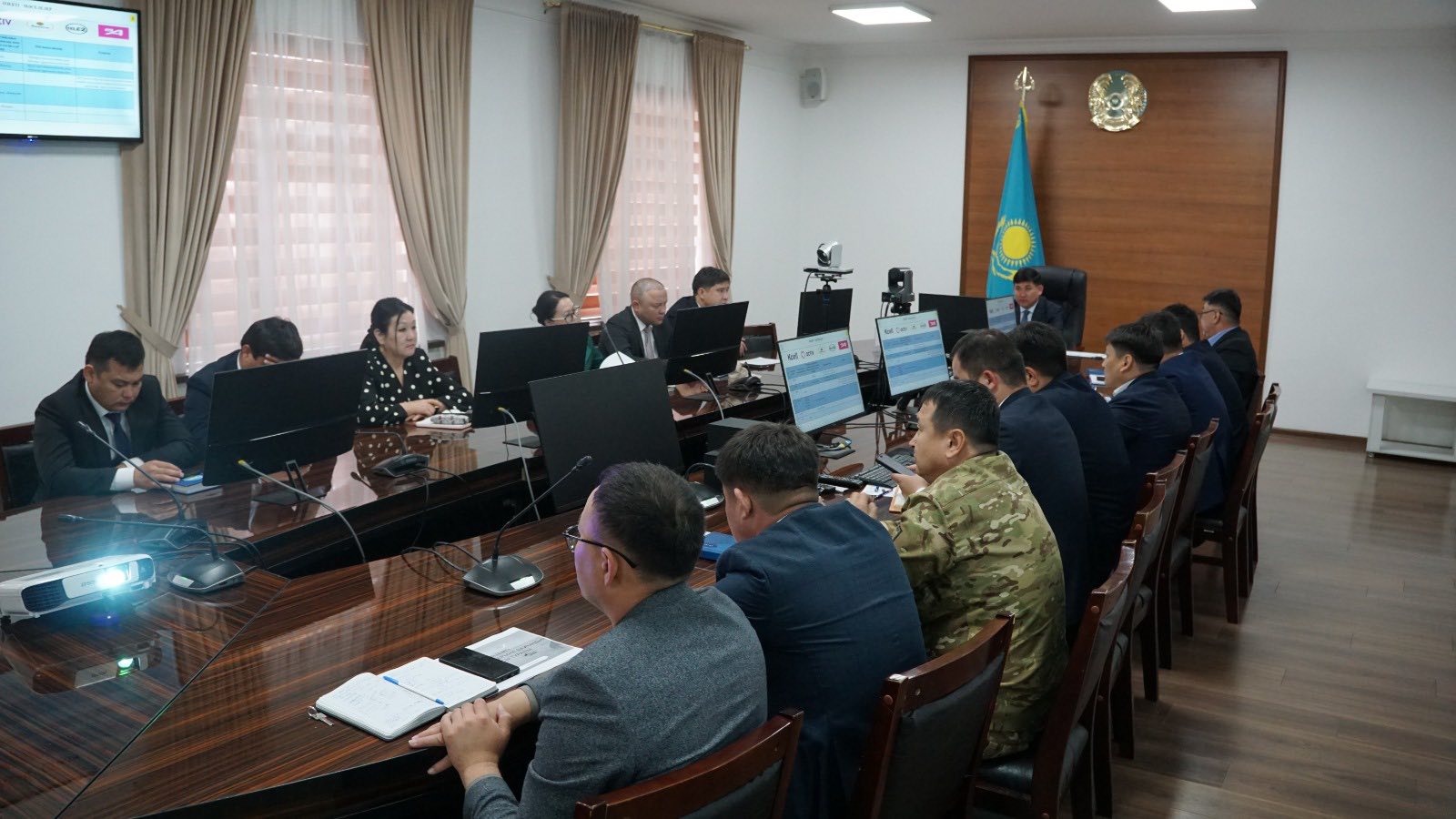 КЕЗЕКТІ АППАРАТ МӘЖІЛІСІ ӨТТІ