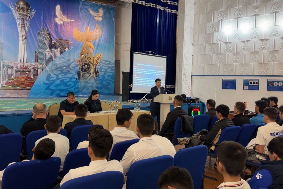 250 спортшы — цифрлық қауіпсіздікке 250 қадам: Риддерде ауқымды профилактикалық семинар өтті
