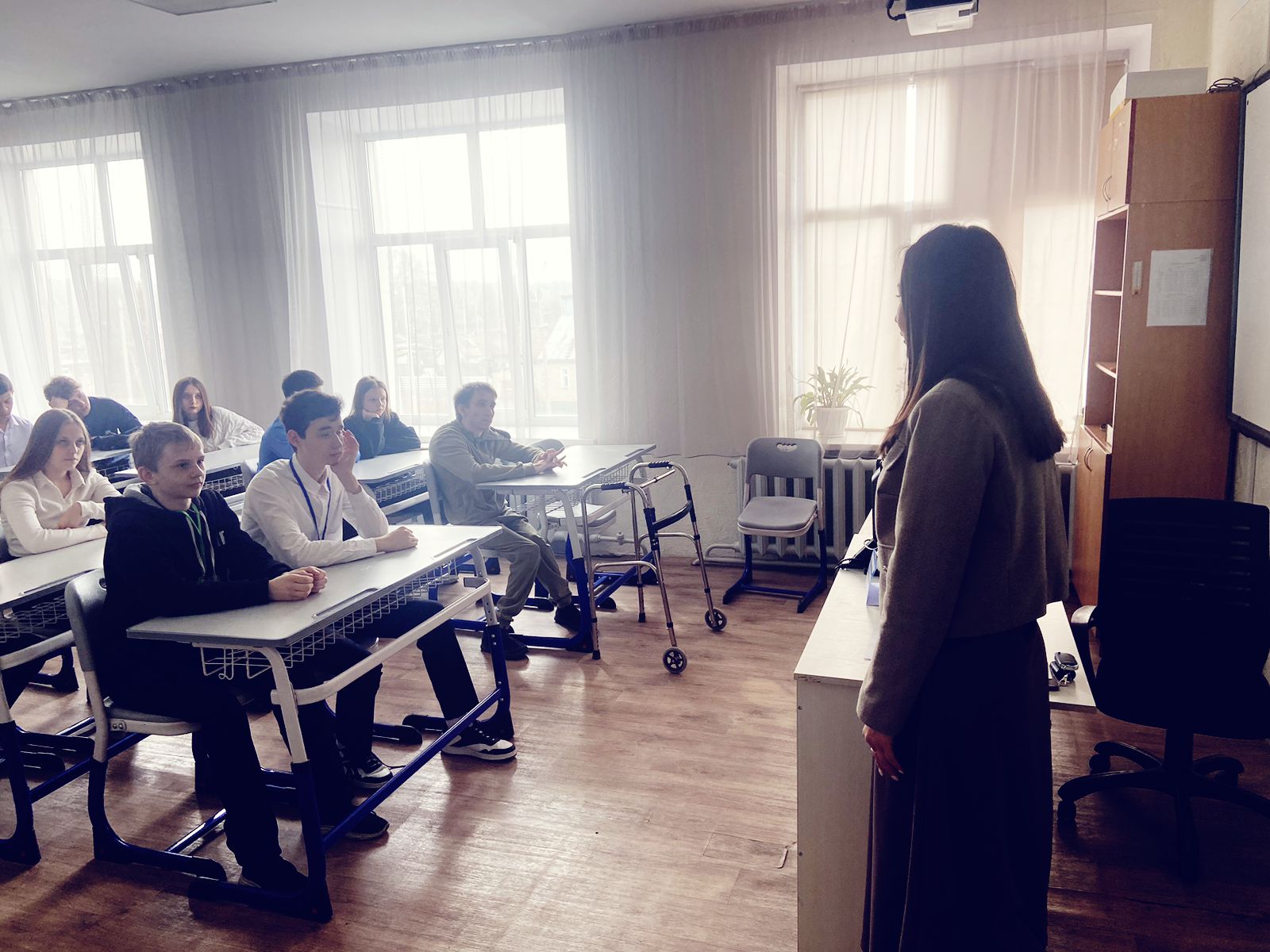 №13 ОМ оқушыларымен кәсіптік бағдар беру кездесуі