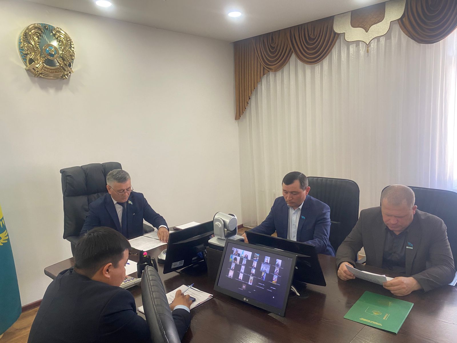 Мәслихаттың кезектен тыс сессиясы