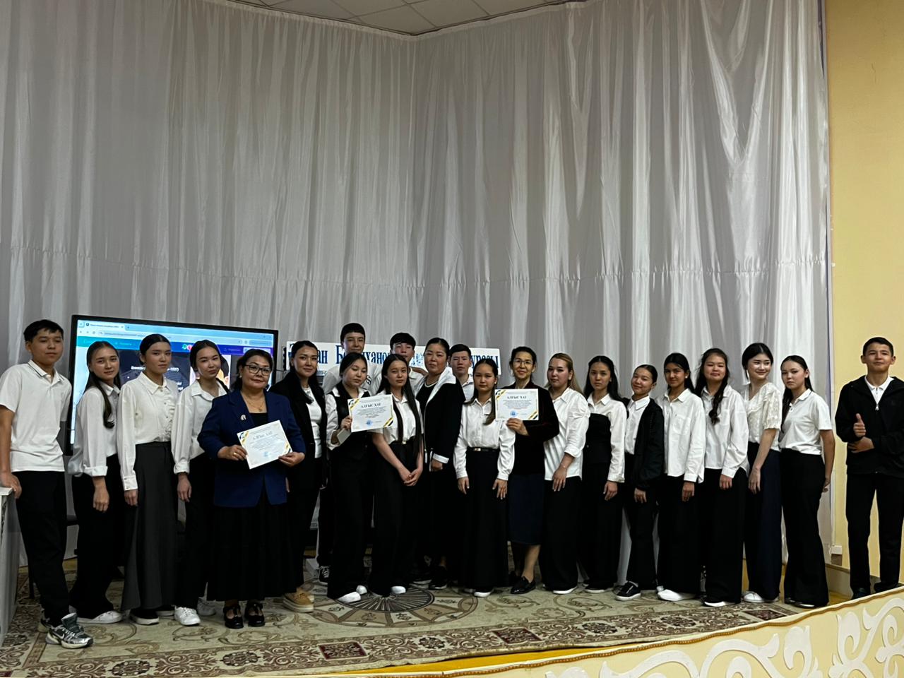 «ӘЛИХАН БӨКЕЙХАНОВ ЖӘНЕ АЛАШ МҰРАСЫ»: ТАҒЫЛЫМДЫ ТАРИХИ КЕШ ӨТТІ