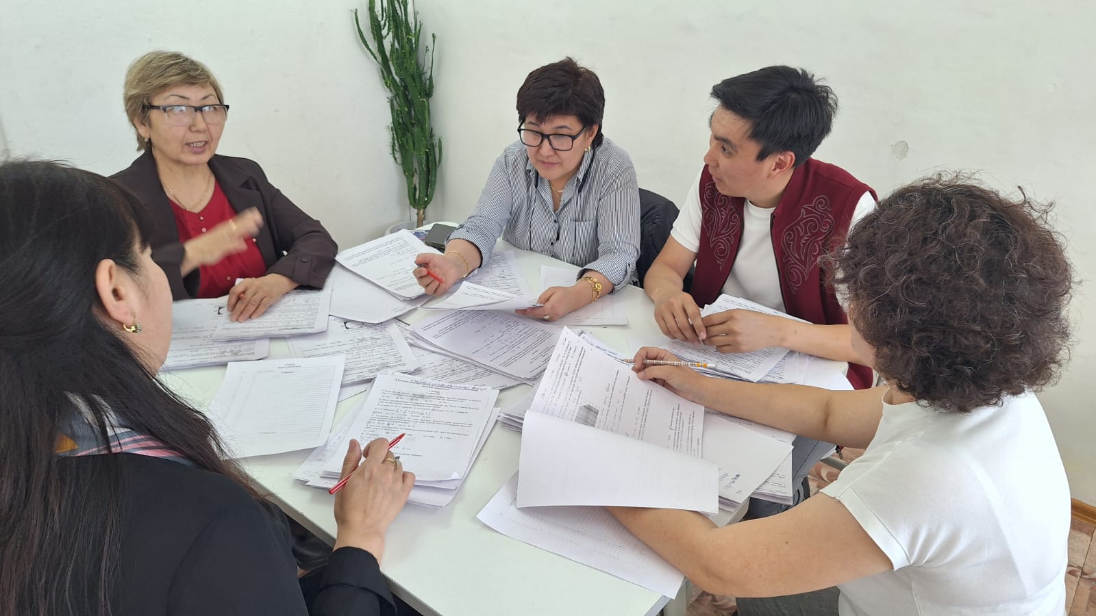 5–6 сынып оқушыларына арналған Ә.Ермеков атындағы математикалық олимпиаданың облыстық кезеңіне іріктеу болып табылатын аудандық кезеңі өткізілді.