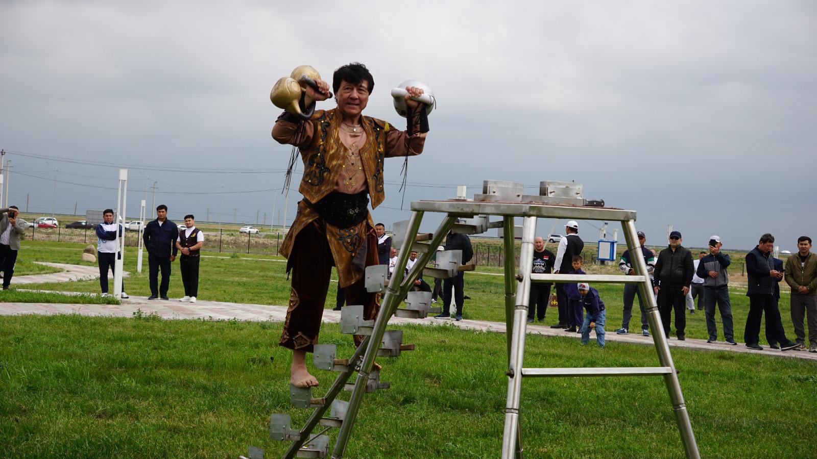 ТҮРКІСТАН: ОРДАБАСЫДА ДАҢҚТЫ БАЛУАН ҚАЖЫМҰҚАН МҰҢАЙТПАСҰЛЫНЫҢ 155 ЖЫЛДЫҒЫ КЕҢ КӨЛЕМДЕ АТАЛЫП ӨТТІ
