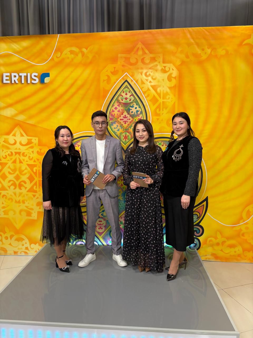 «Дәстүрден сәнге: “Даналық мектебі” эфир төрінде»