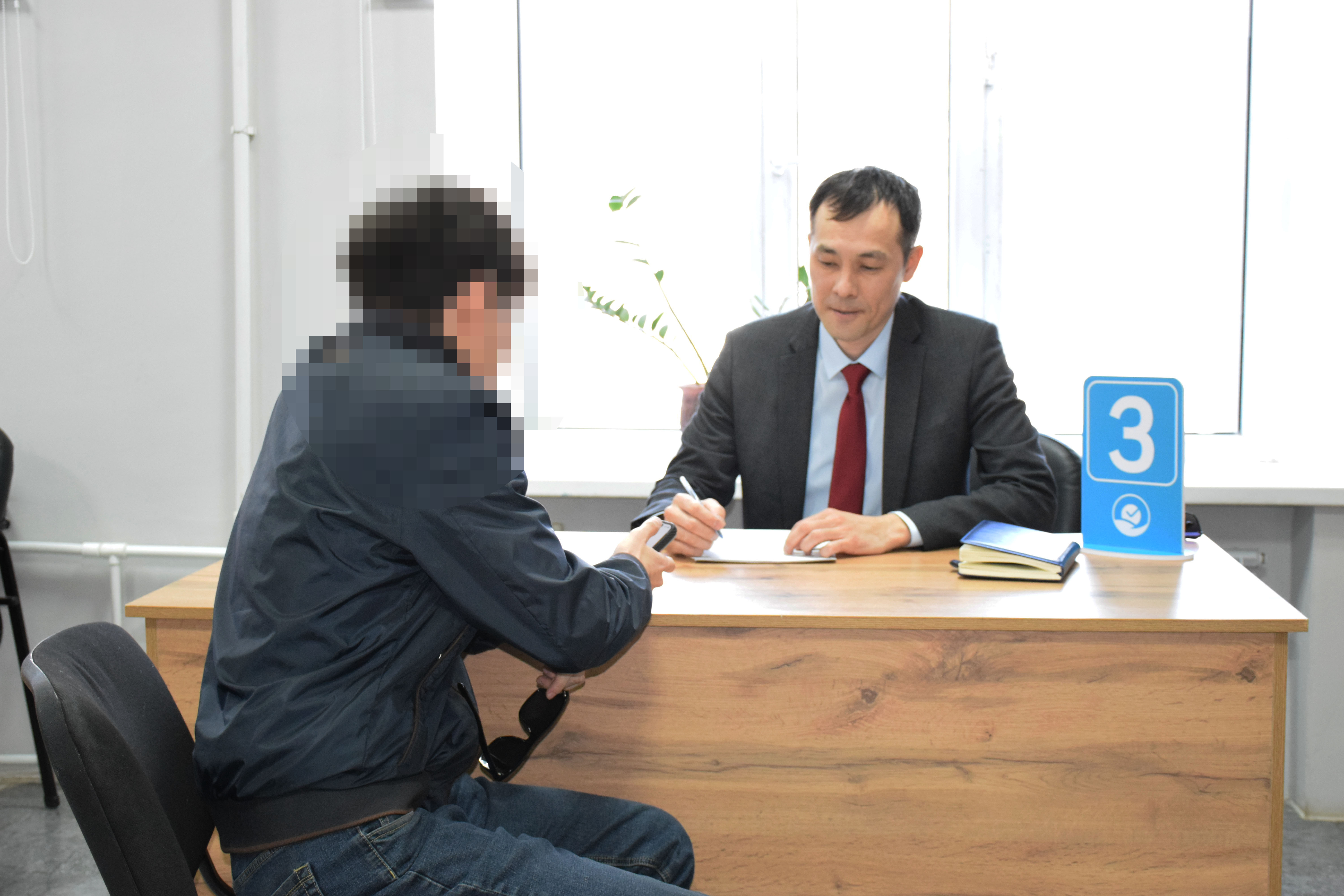 08.04.2026 жылы Ақтөбе облысы Әділет департаменті басшысының м.а. Б. Раскалиевпен өңірлік Азаматтарды қабылдау орталығында азаматтарды жеке қабылдау жүргізілді.