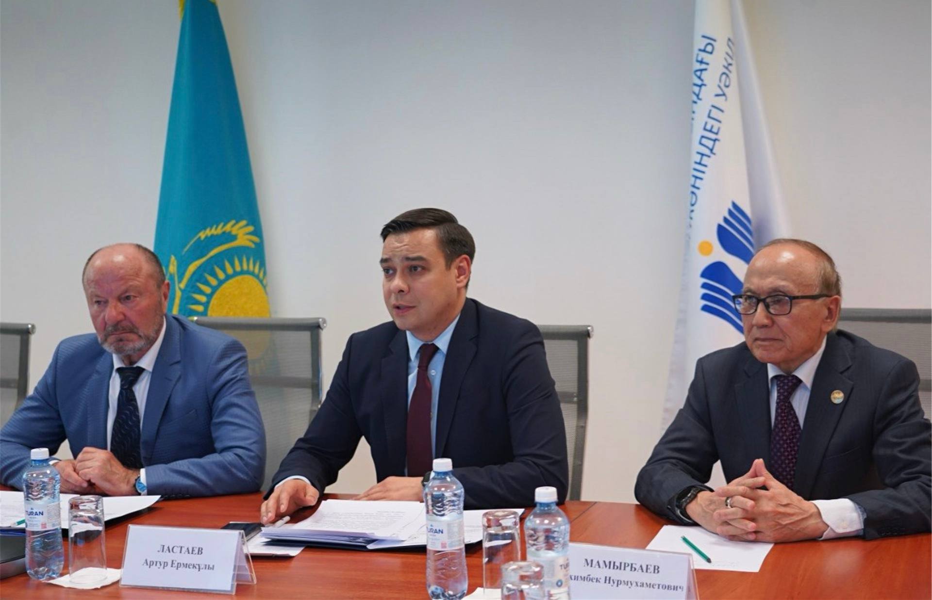 Адам құқықтары жөніндегі уәкіл жанындағы Ғылыми комиссияның отырысы