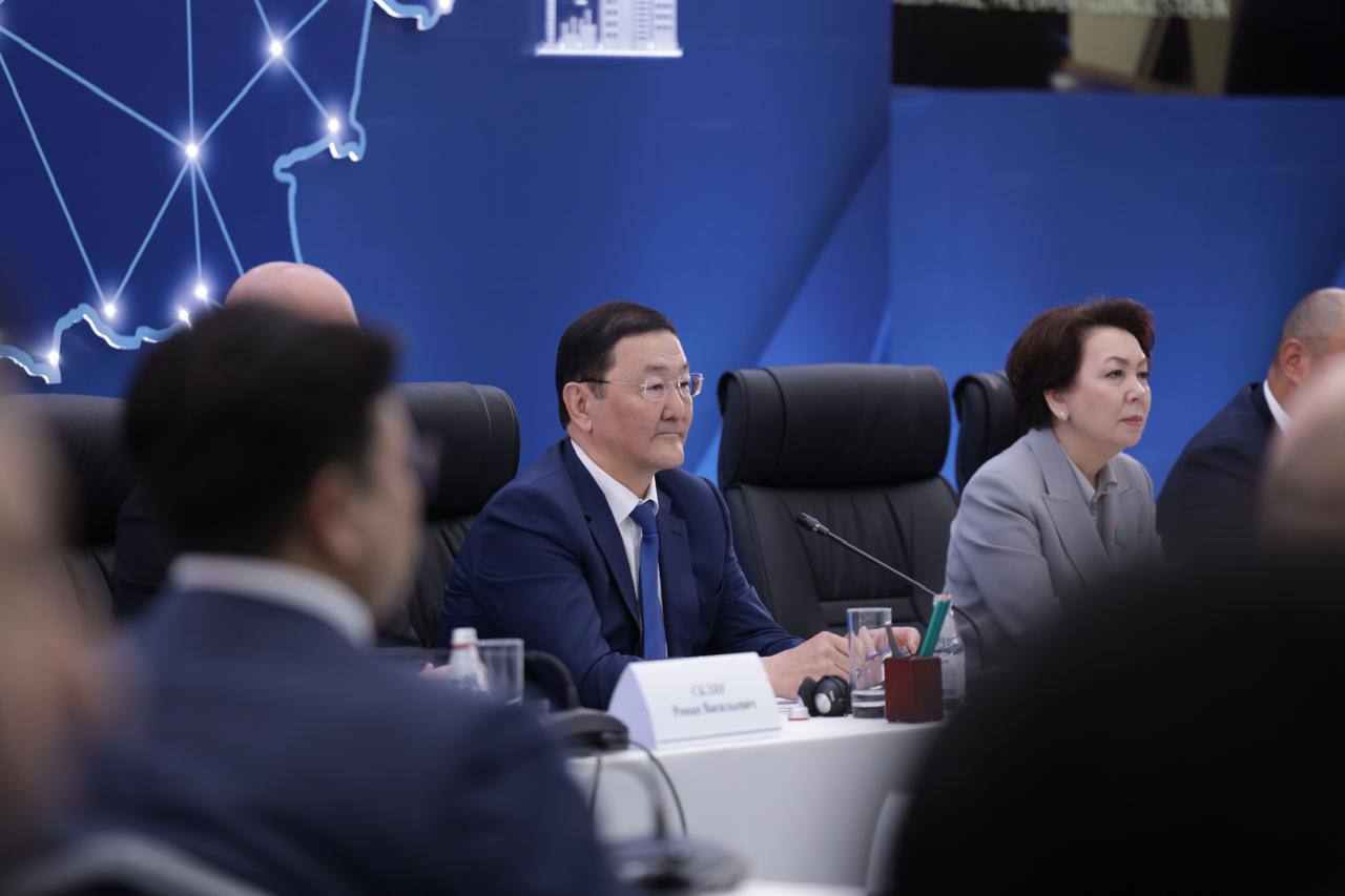 Құттықтау сөзін Қазақстан Республикасының Премьер-Министрінің Бірінші орынбасары Роман Скляр, Мәжіліс Парламентінің вице-спикері Дания Еспаева, Ұлттық кәсіпкерлер палатасы «Атамекен» Президиумының төрағасы Қанат Шарлапаев білдірді.