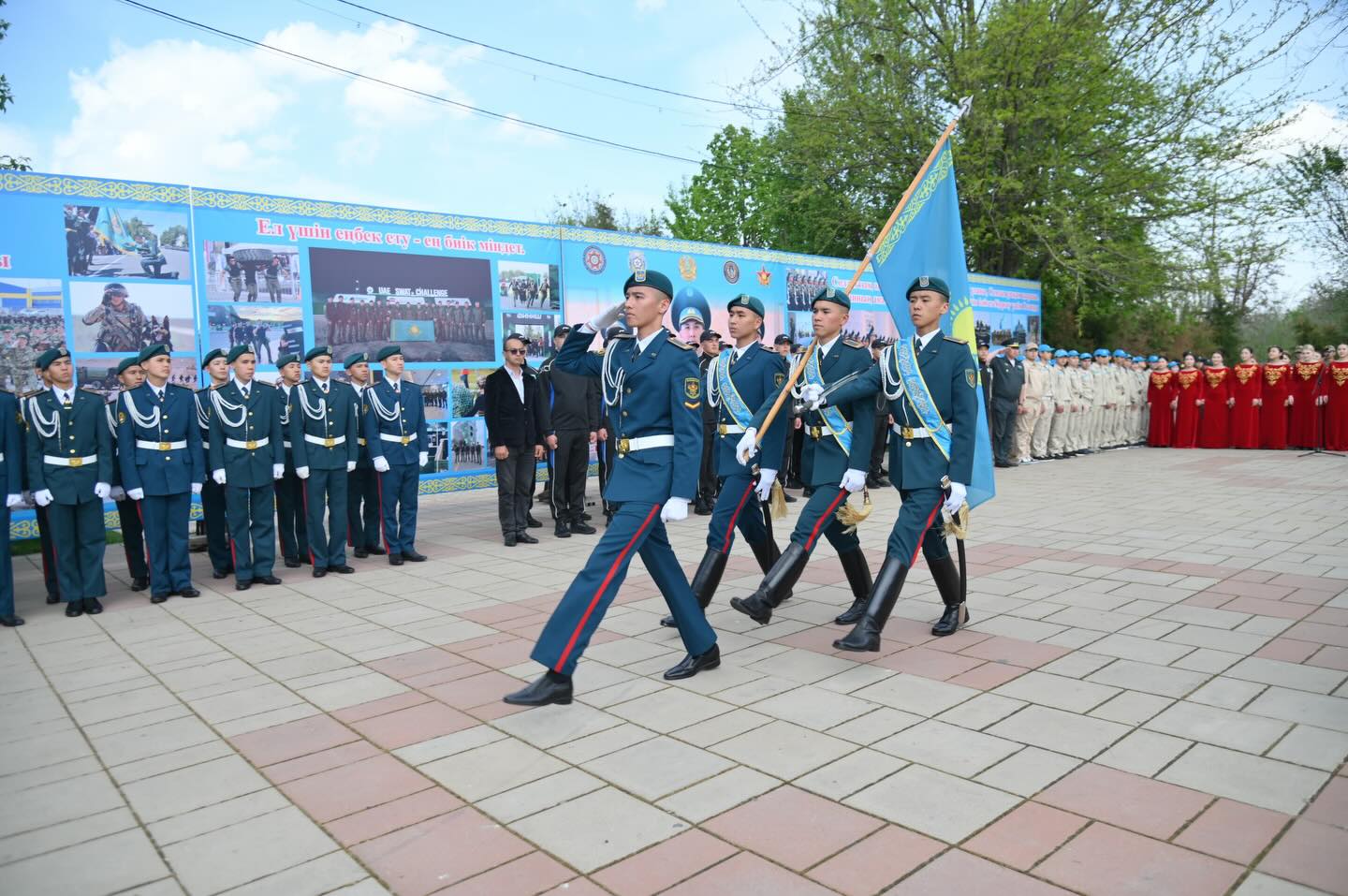 27 ШЫМКЕНТТІК ӘСКЕРГЕ АТТАНДЫ