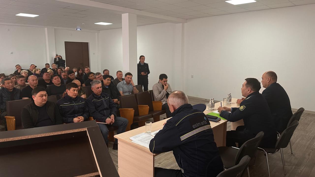 «Рапид» ЖШС фирмасының  ұжымымен еңбек заңнамасы және еңбекті қорғау мәселелері бойынша кездесу