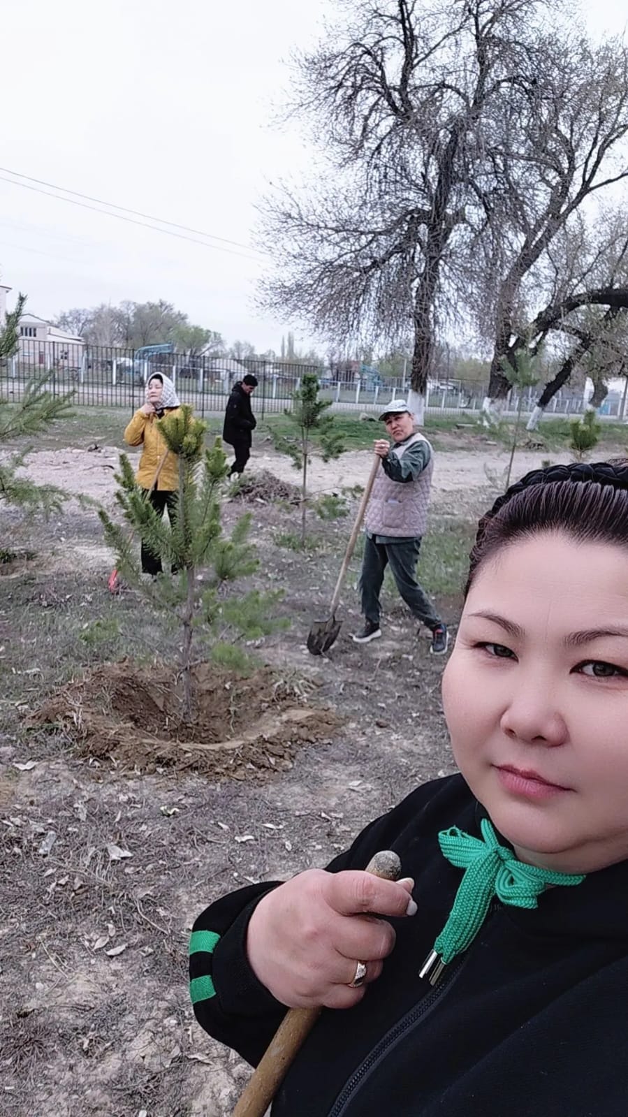 Жаңаталап ауылының мәдениет қызметкерлері сенбілік өткізді.