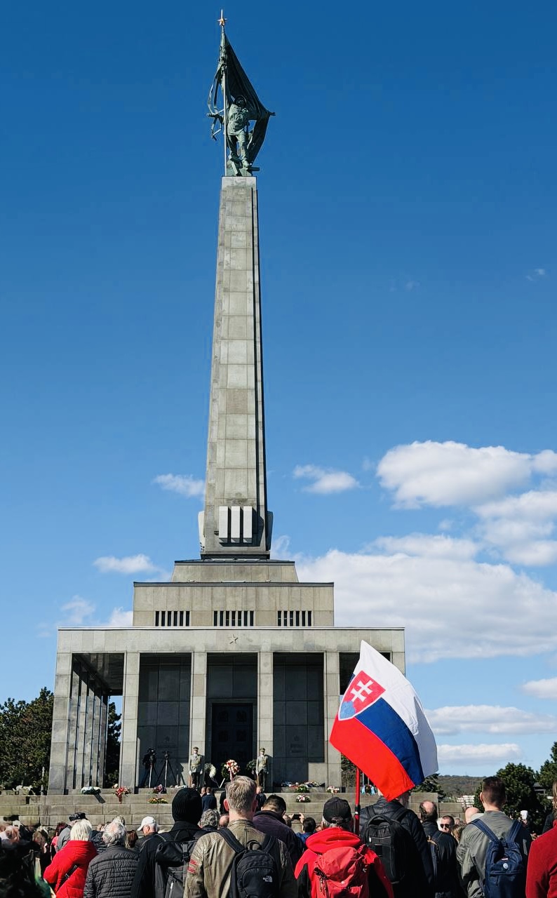 Братиславада қаланың азат етілуінің 81-жылдығы атап өтілді