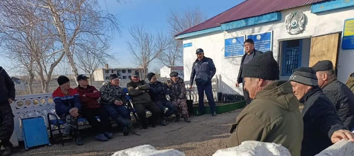 Шөптікөл ауылының тұрғындарының жиналысы