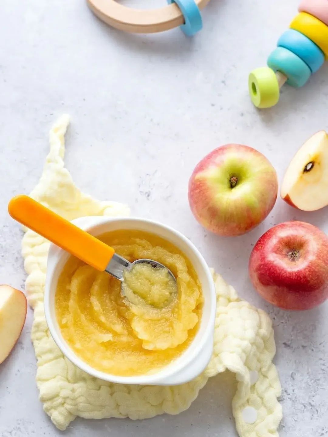 Балалар тағамының жарнамасы: нені білу маңызды