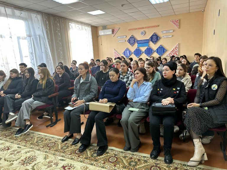 Петропавлда өнер колледжі студенттеріне «Закладчики. Мать» фильмі көрсетілді