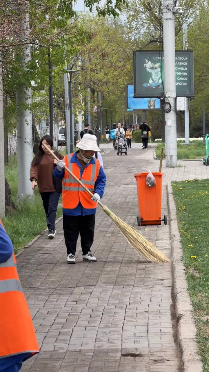 КЕШЕНДІ ТАЗАЛАУ ЖҰМЫСТАРЫ ҚАРҚЫНДЫ ТҮРДЕ ЖАЛҒАСУДА