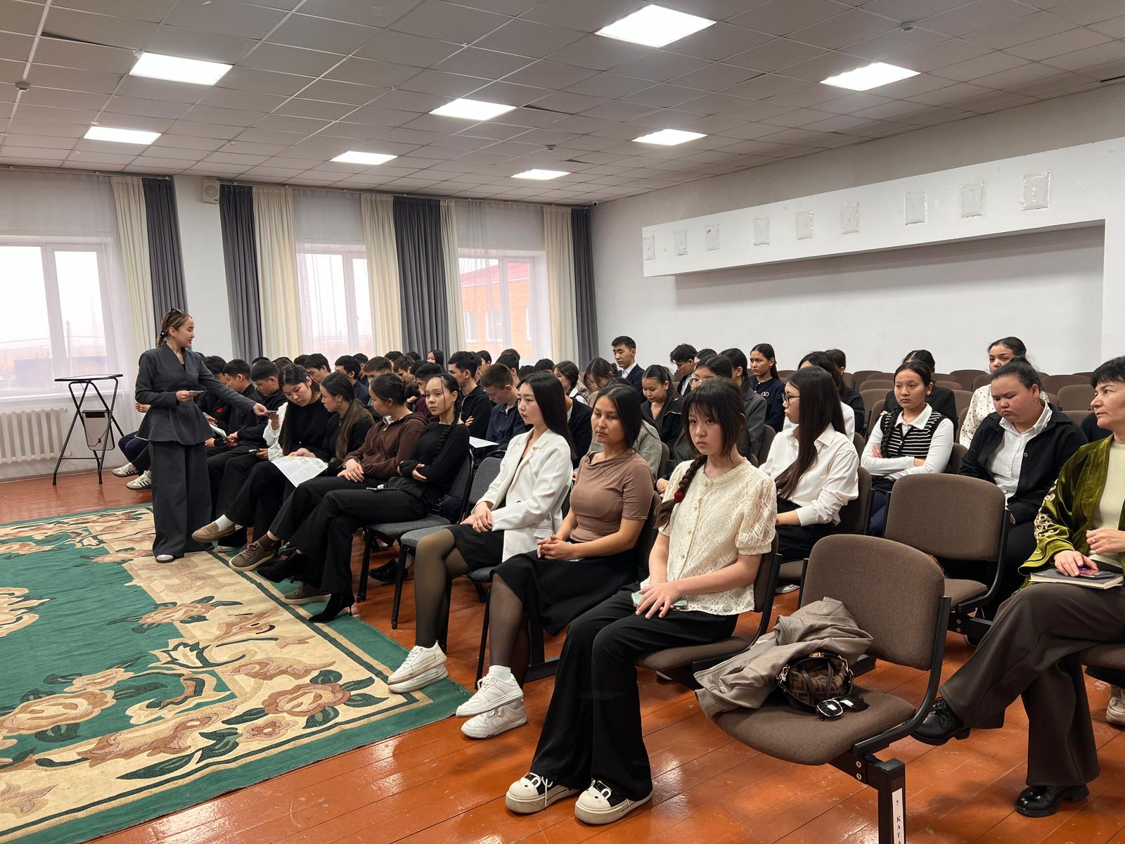 Мектептерінің  бітіруші түлектерінің Көкшетау қаласындағы «Арна» колледжінің өкілдерімен кездесуі өтті