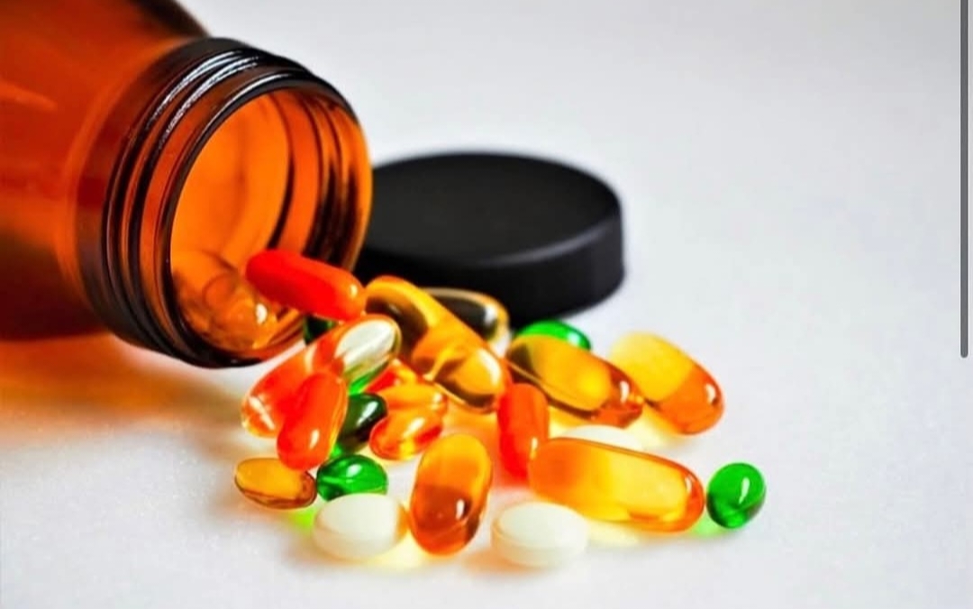 Биологиялық белсенді қоспалар - бұл тұрақты тұтыну арқылы денсаулықты жақсартатын, құрамында адамның рационың байыту үшін табиғи немесе табиғи биологиялық белсенді заттармен бірдей заттардың компоненттері бар тағамдарға арналған қоспалар.