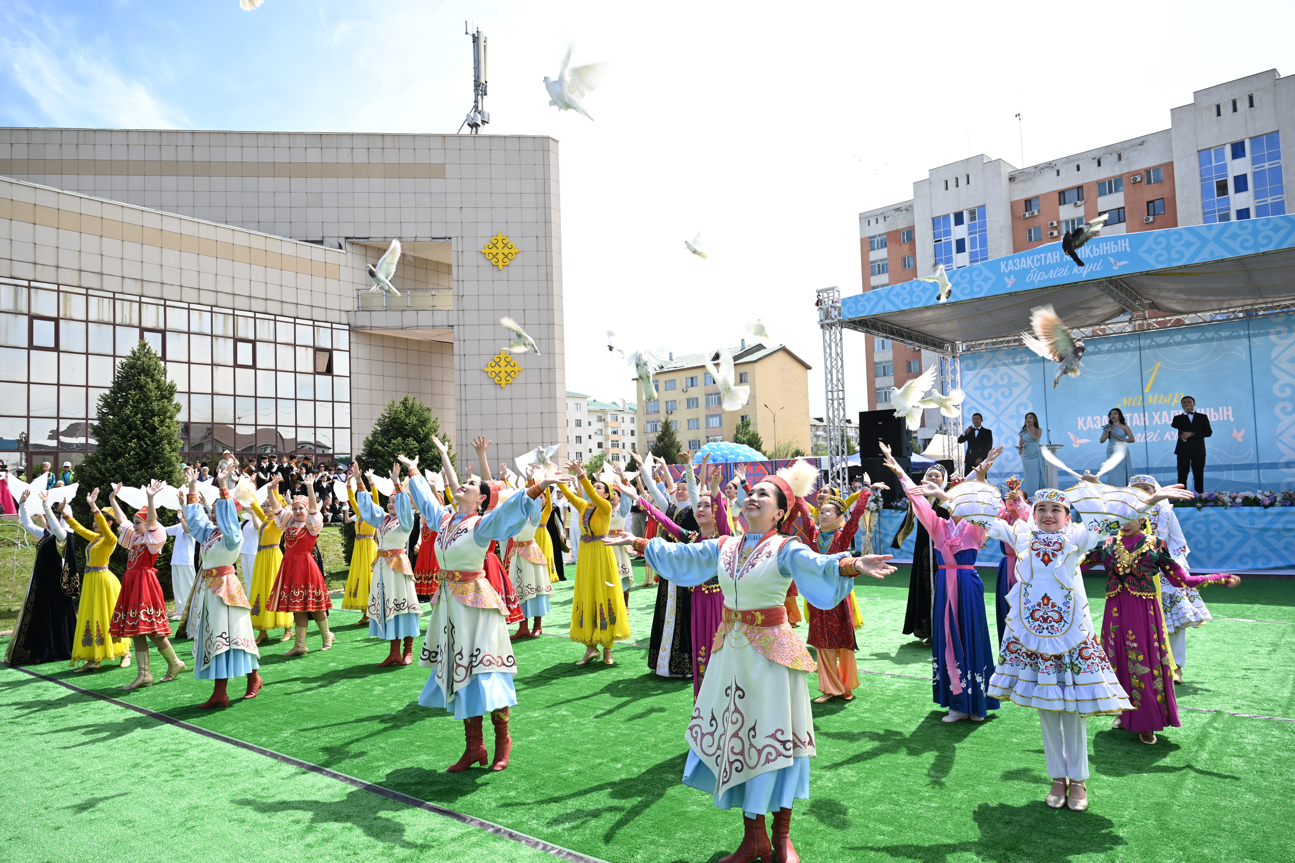 Жетісу облысында Қазақстан халқының бірлігі күні кең көлемде мерекеленді