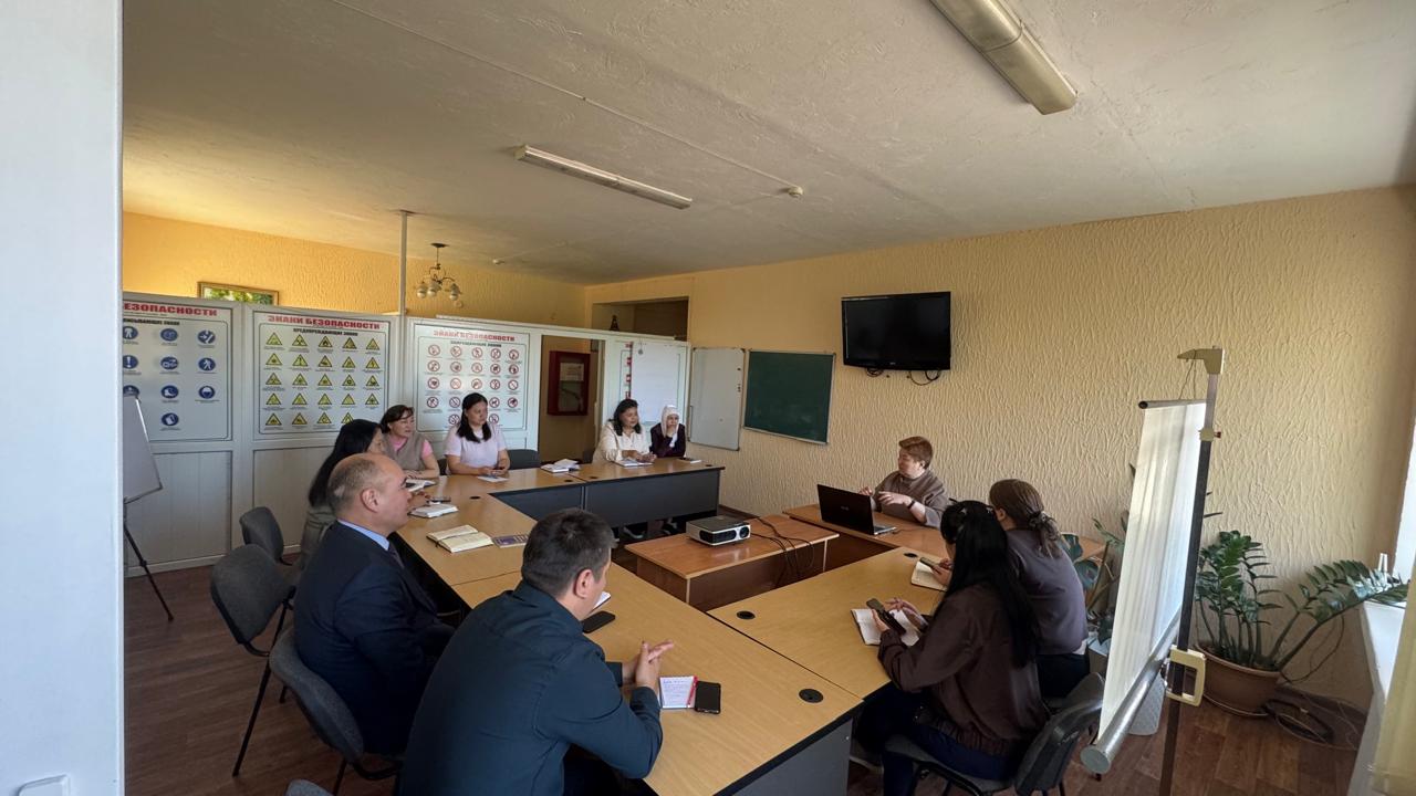 Еңбекті қорғау саласындағы тәсілдер қалай өзгеріп жатыр және жаңа жағдайларда жұмыс берушілер қандай практикалық қадамдар жасауы тиіс — осы мәселелер құқықтық сауаттылықты арттыруға және еңбек қауіпсіздігі жүйесін жетілдіруге бағытталған ақпараттық-түсіндіру кездесуінің негізгі тақырыптарына айналды