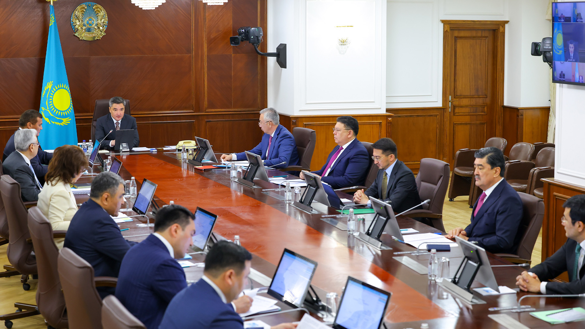Исполнение поручений Президента по обеспечению продовольственной безопасности: в Правительстве рассматрели ход проведения весенне-полевых работ