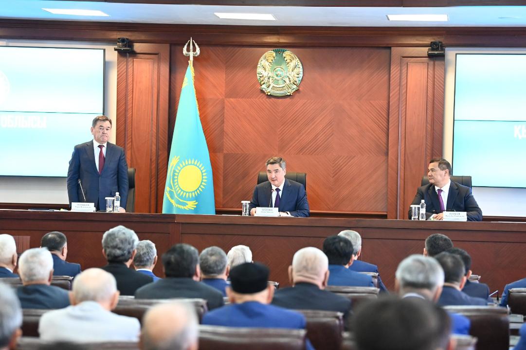 Олжас Бектенов облыс активімен кездесуде Мемлекет басшысының атынан Нұрлыбек Нәлібаевқа алғыс білдірді