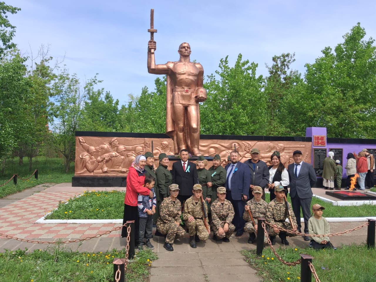 Өзен ауылында Ұлы Жеңістің 81 жылдығына арналған салтанатты іс-шара.